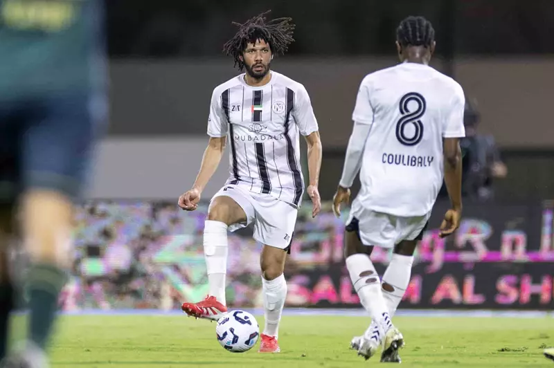 النني يؤكد تألق صلاح وإبراهيم عادل في سماء كرة القدم